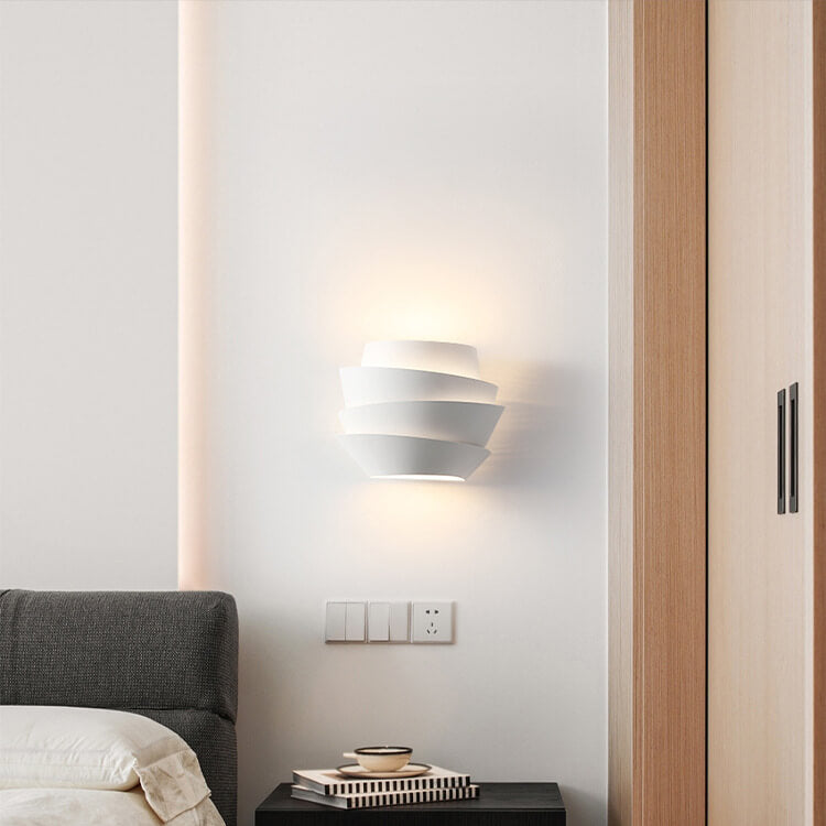 Luvikno | NordGlow Dual Light Wall Sconce – Skandinavisk Stil Jern Vegglampe for Moderne Interiører