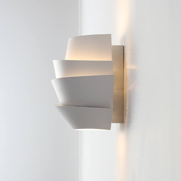 Luvikno | NordGlow Dual Light Wall Sconce – Skandinavisk Stil Jern Vegglampe for Moderne Interiører