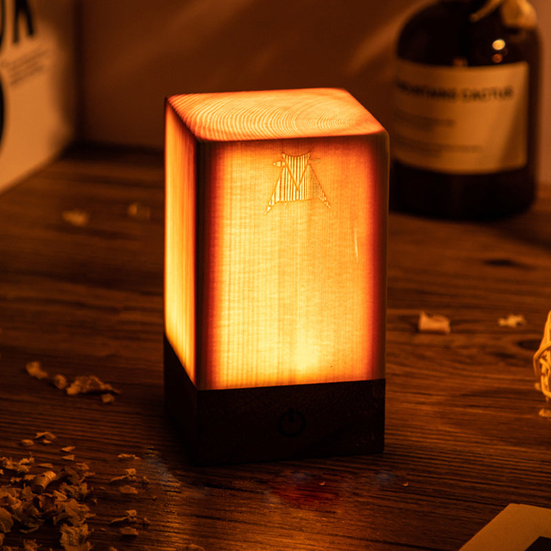 Stilig LED Bordlampe - WoodGlow | Luvikno