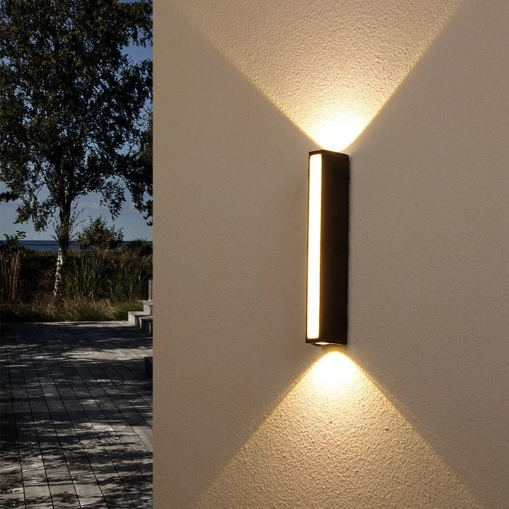 Luvikno | Lumurex LED Utendørs Vegglampe IP65 | Varm Hvit 3000K | Aluminium & Glass | 40×10×6 cm | Værbestandig & Stilfull