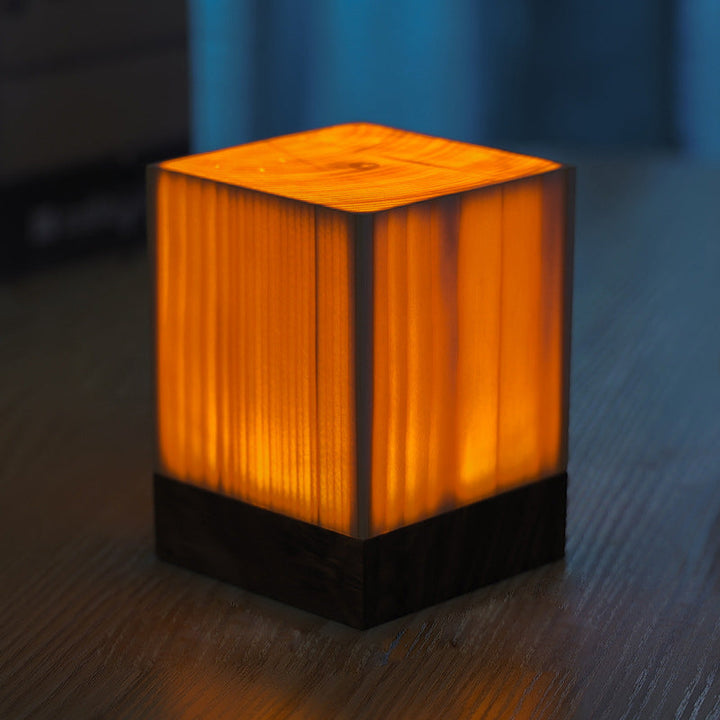 Stilig LED Bordlampe - WoodGlow | Luvikno