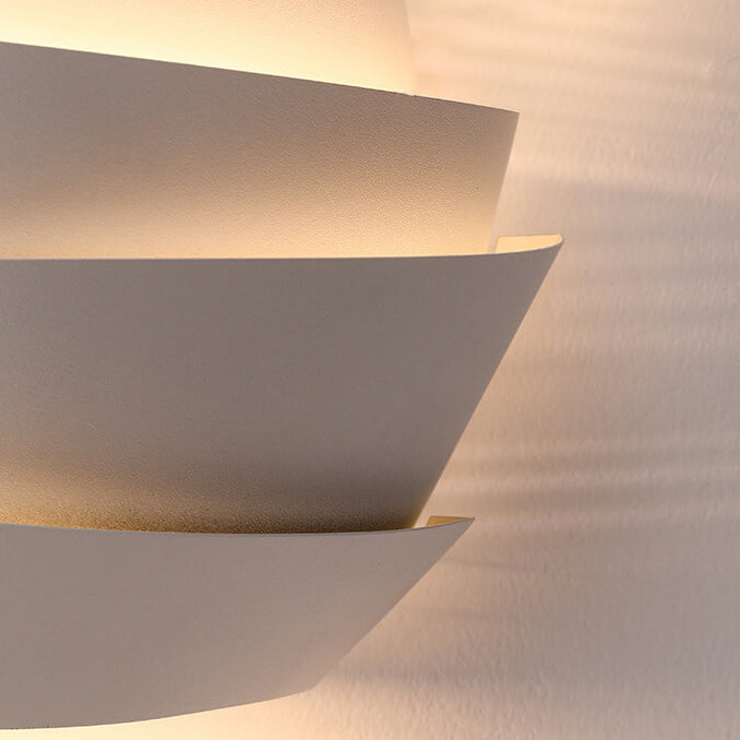 Luvikno | NordGlow Dual Light Wall Sconce – Skandinavisk Stil Jern Vegglampe for Moderne Interiører