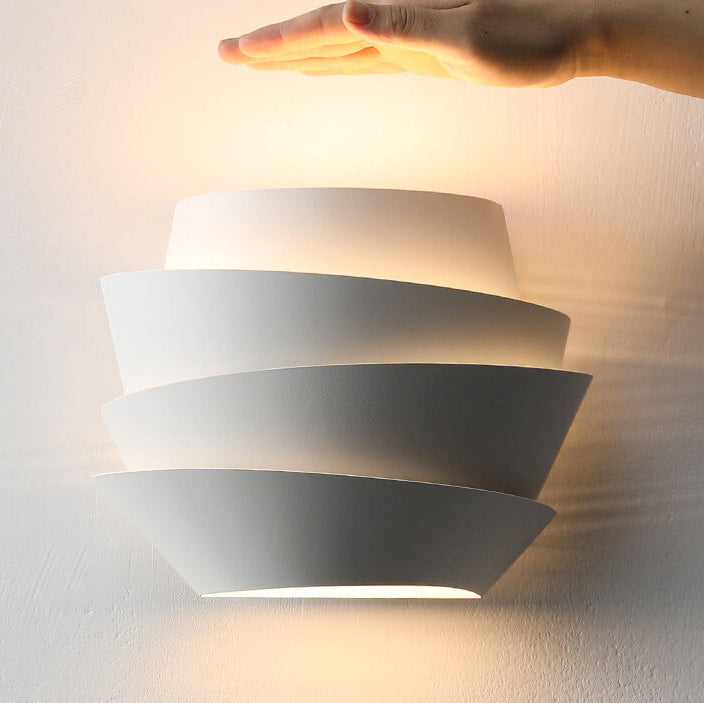 Luvikno | NordGlow Dual Light Wall Sconce – Skandinavisk Stil Jern Vegglampe for Moderne Interiører
