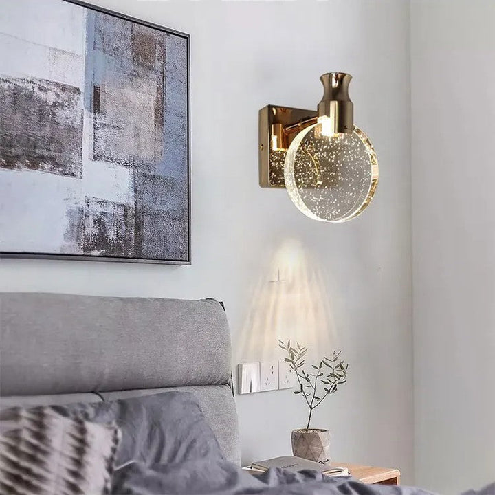LumièreCéleste – Elegant Gullvegglampe for Atmosfæriske Interiører Luvikno