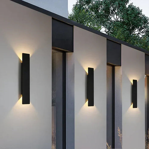 StormGlow Light - Værbestandig LED Utendørs Vegglampe Luvikno