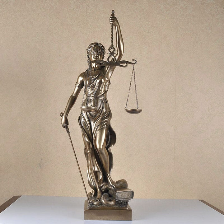 Luvikno | Dekorativ statue av Rettferdighetens Gudinne