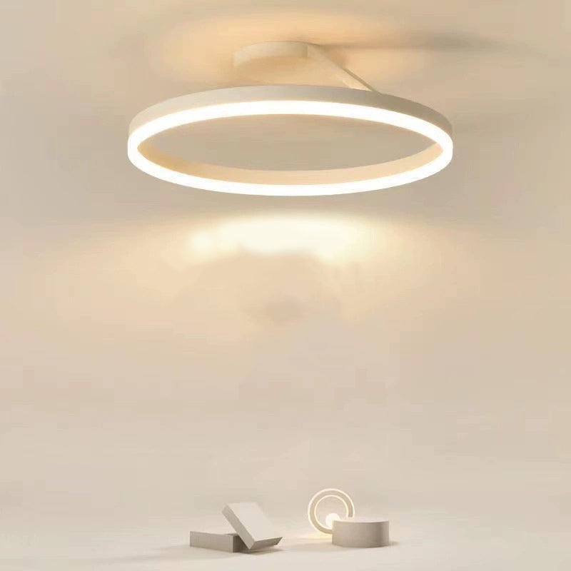Luvikno | RadiantGlimmer Taklampe - Luksuriøs gull LED-belysning med metallelementer