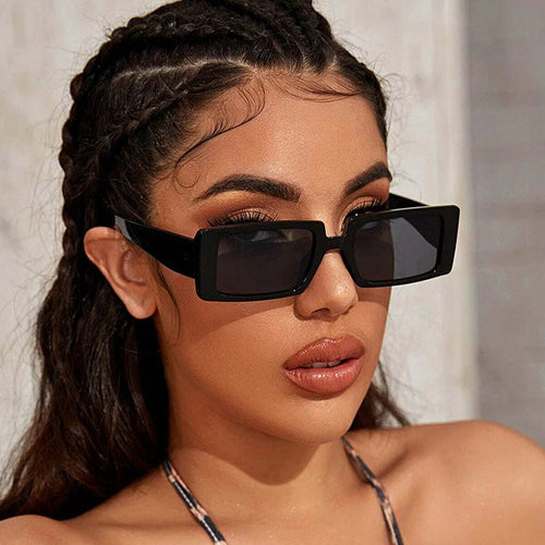 Dame kvadratisk solbrille med moderne ramme og stillegant design Luvikno