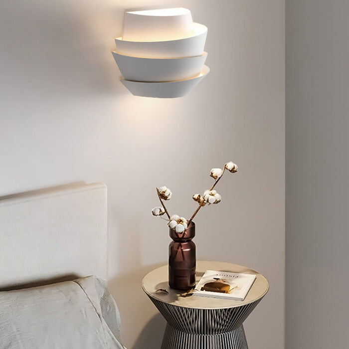 Luvikno | NordGlow Dual Light Wall Sconce – Skandinavisk Stil Jern Vegglampe for Moderne Interiører