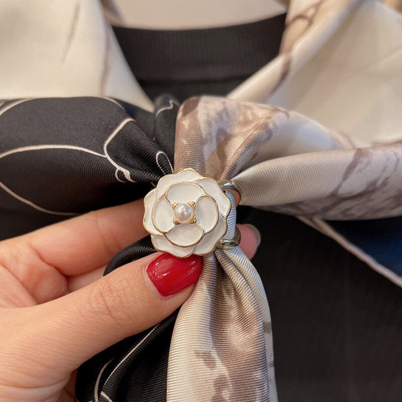 Luvikno | FlowerStrong - Camellia Skjerf Spenne