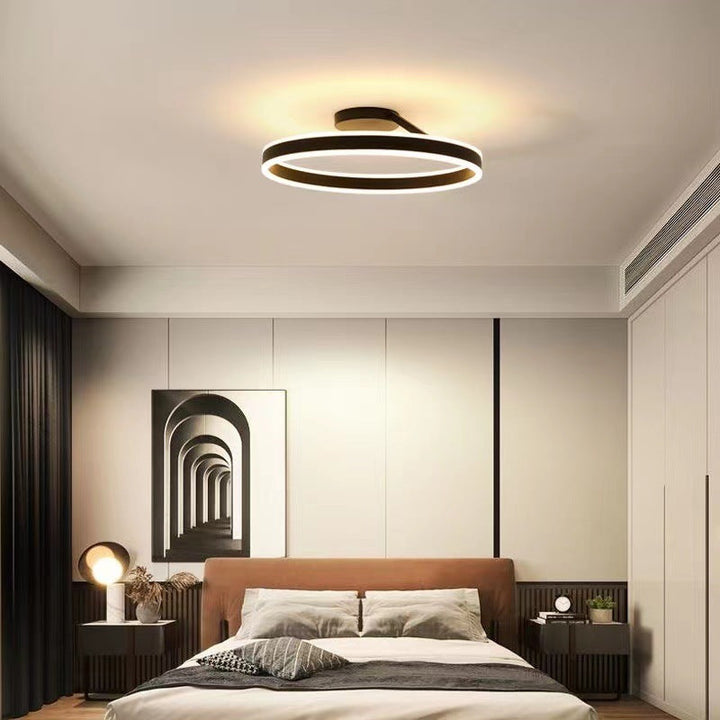 Luvikno | RadiantGlimmer Taklampe - Luksuriøs gull LED-belysning med metallelementer