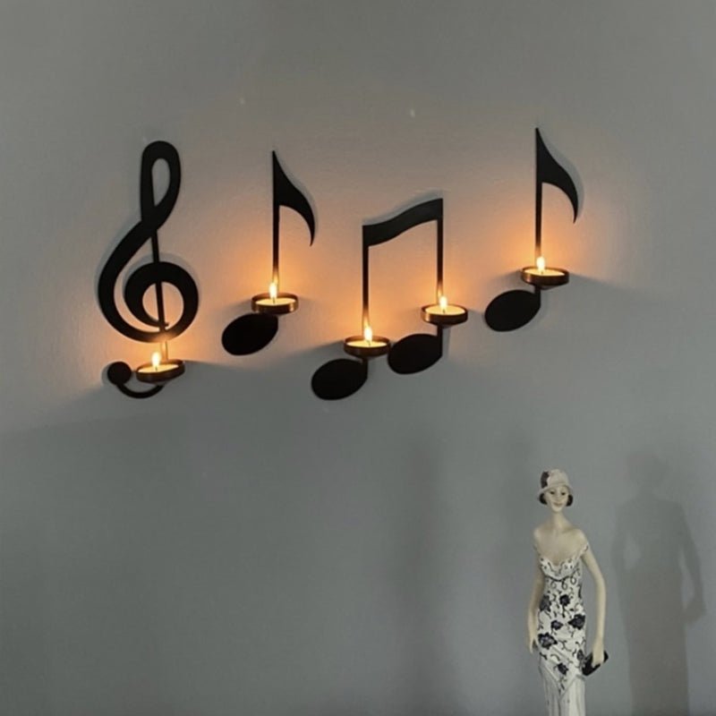 Elegant lysekrone musikknoter chic atmosfære | Luvikno