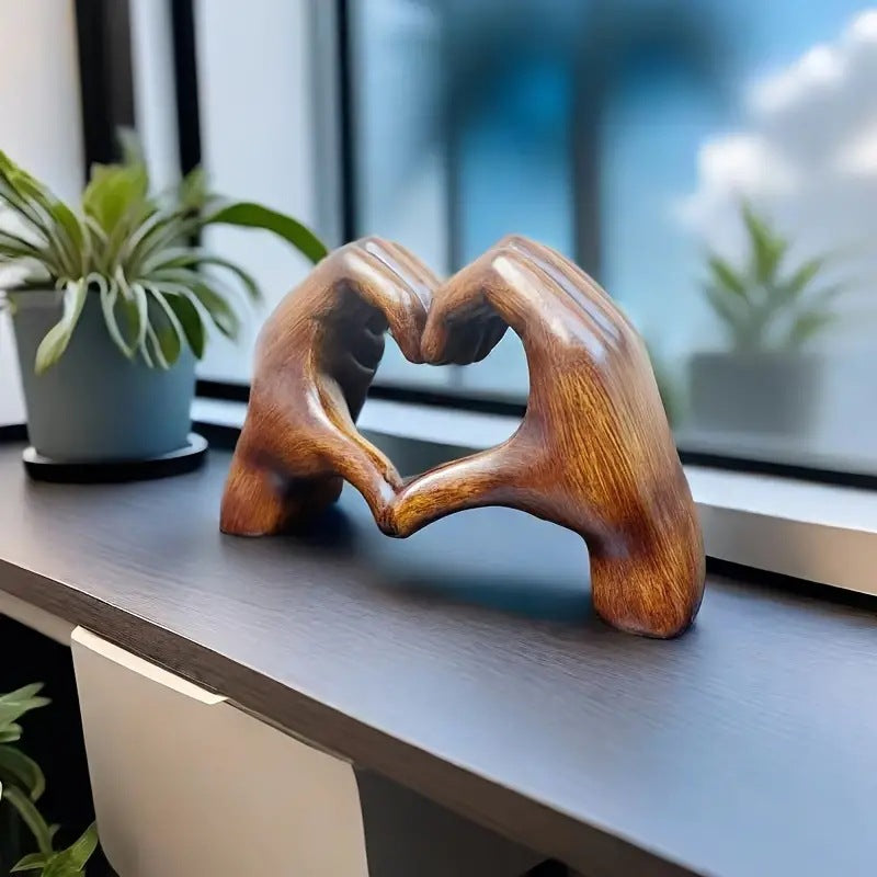 Håndhjertestatue | luvikno