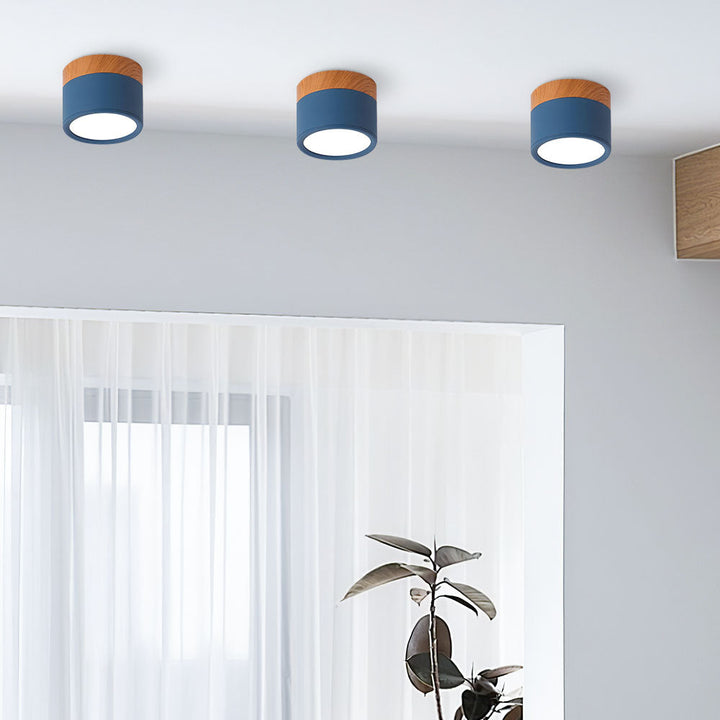 Taklampe med rosa flush trefinish Luvikno