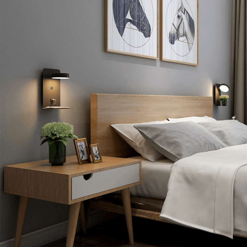 Luvikno | BrightSpot Nattlampe med Lader – 330° Rotasjon LED Skrivebordlys med USB-C Laderdock