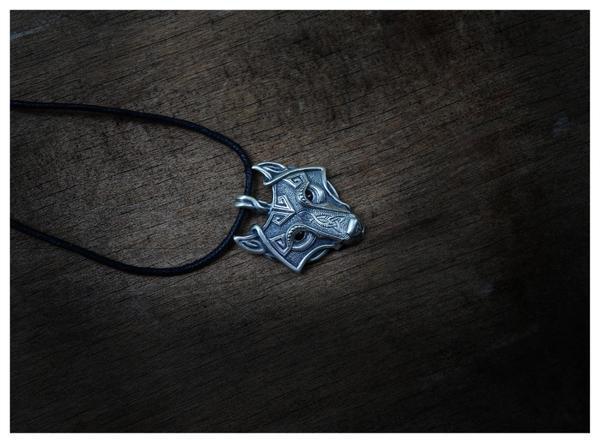Norse Wolf Head Halskjede - Gratis Frakt! | Luvikno