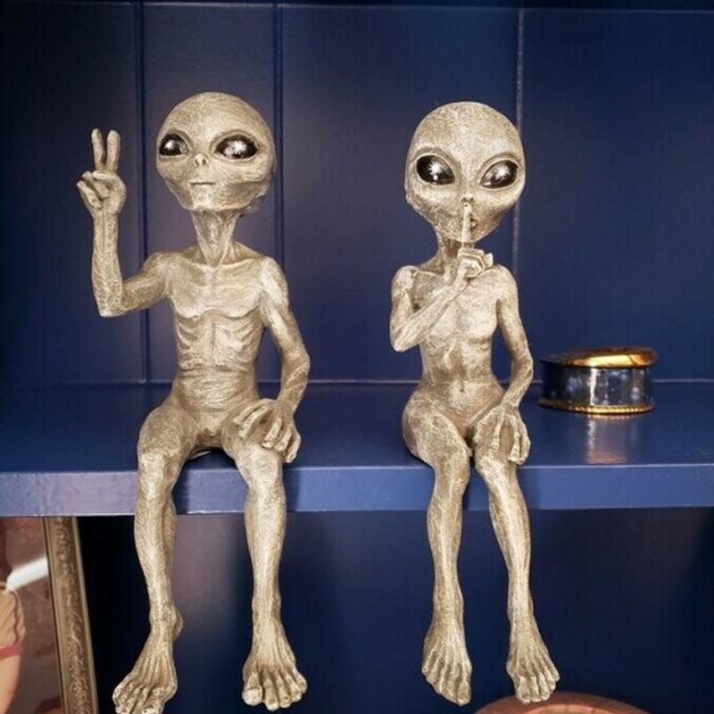Alien Garden Statue | Luvikno