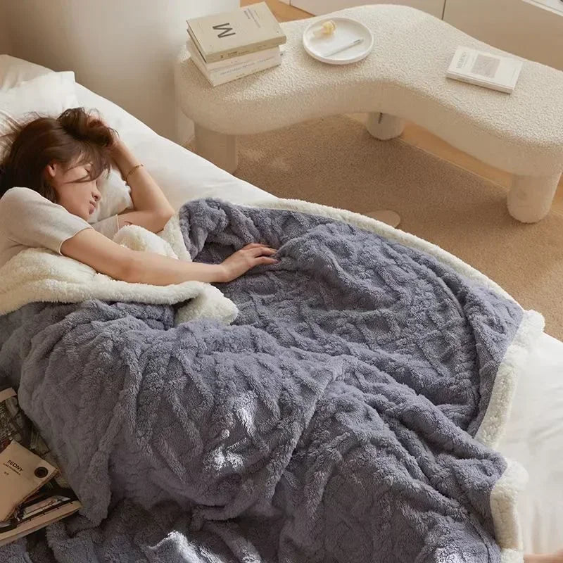Luvikno | WarmWool Tykk Lammeullteppe Vinterkomfort og Varme