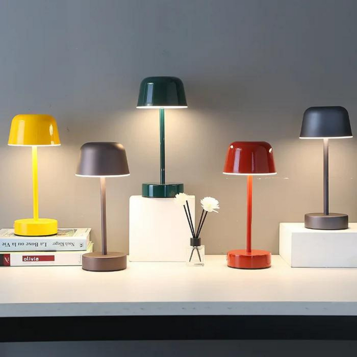 Luvikno | Stylish trådlampen med justerbart lys og design