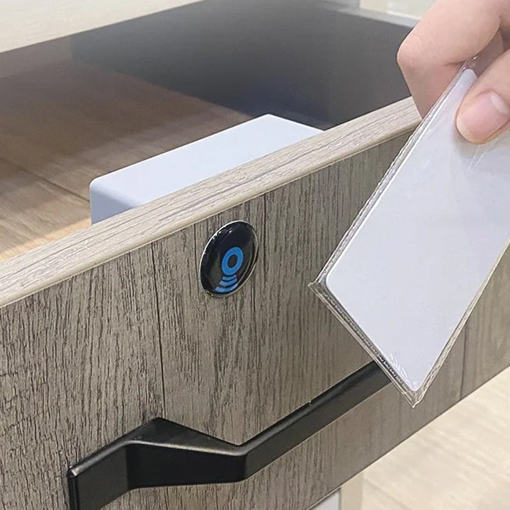 Elektronisk skap lås DIY for tre skuffeskap | Luvikno