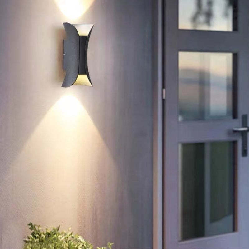 Stilig LED vegglampe for utendørs - Moderne og vanntett | Luvikno
