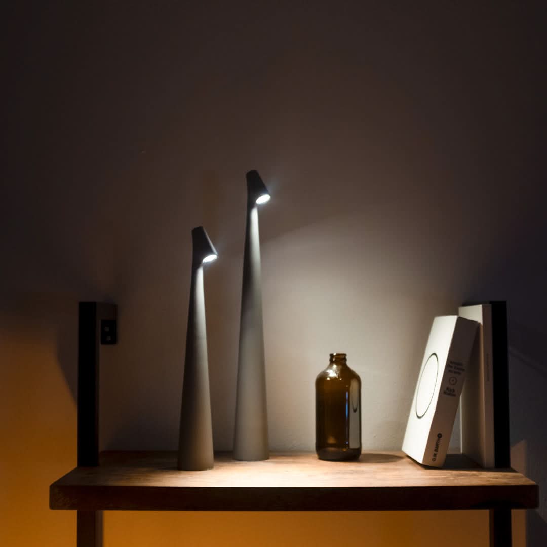 Oppladbar LED Bordlampe | Luvikno