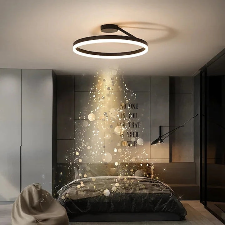 Luvikno | RadiantGlimmer Taklampe - Luksuriøs gull LED-belysning med metallelementer