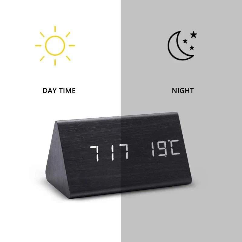 Digital Tresjokke Vekkerklokke – Moderne Teknologi med Tidløst Tre Design | Luvikno
