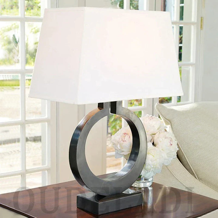 VillaGlow - Moderne Luksus Villa Bordlampe | Stilfull Belysning for Stue og Soverom | Luvikno