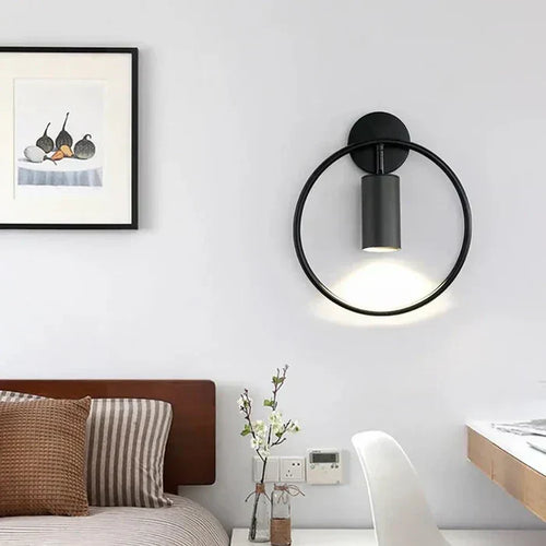 FlammeLuxe – Elegant Gull Vegglampe for Ambient Belysning Luvikno