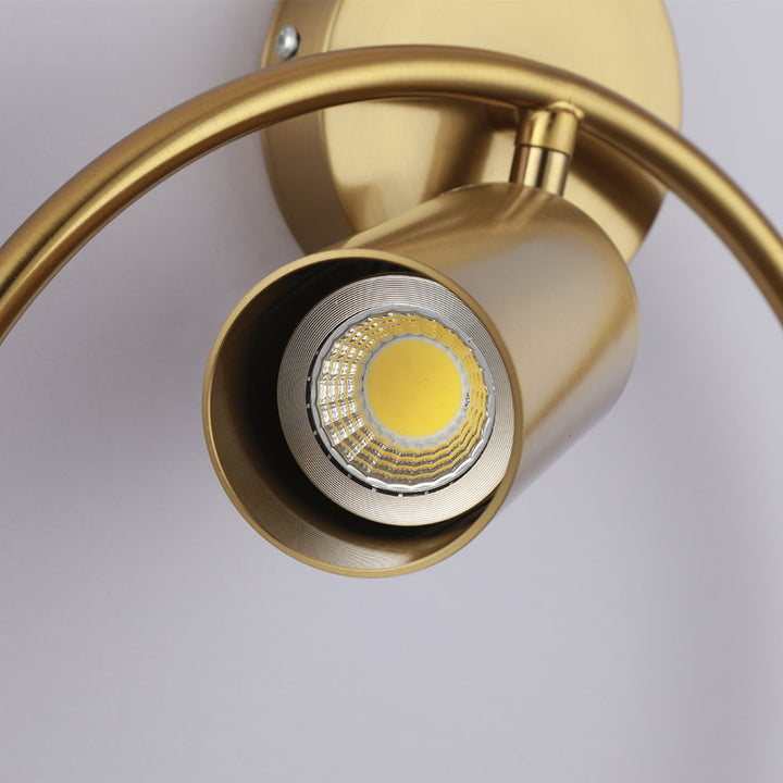 FlammeLuxe – Elegant Gull Vegglampe for Ambient Belysning Luvikno