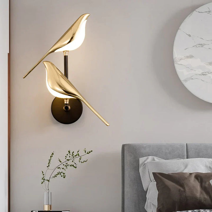 Gullfugl Vegglampe