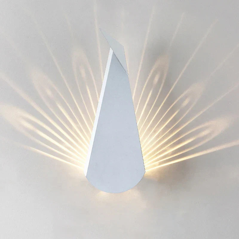 ElegantLuxe - Moderne LED Vegglampe Påfugl Fjær Skålift