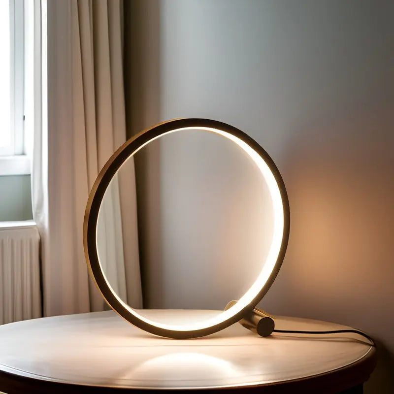 Luvikno | Halo Glo LED Bordlampe – Eleganse og Innovasjon i Belysning