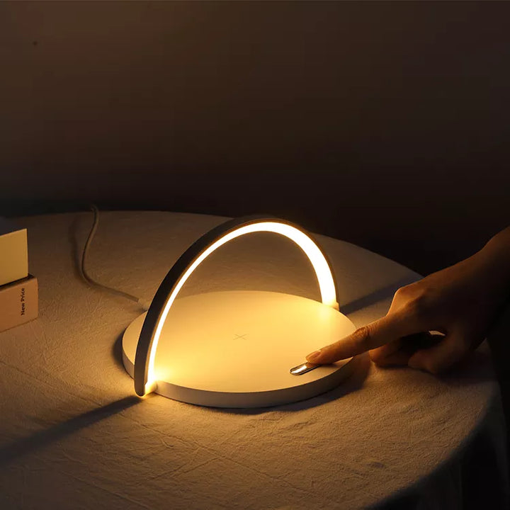 Luvikno | 3-i-1 Chargelight - Lampe inkludert trådløs lader