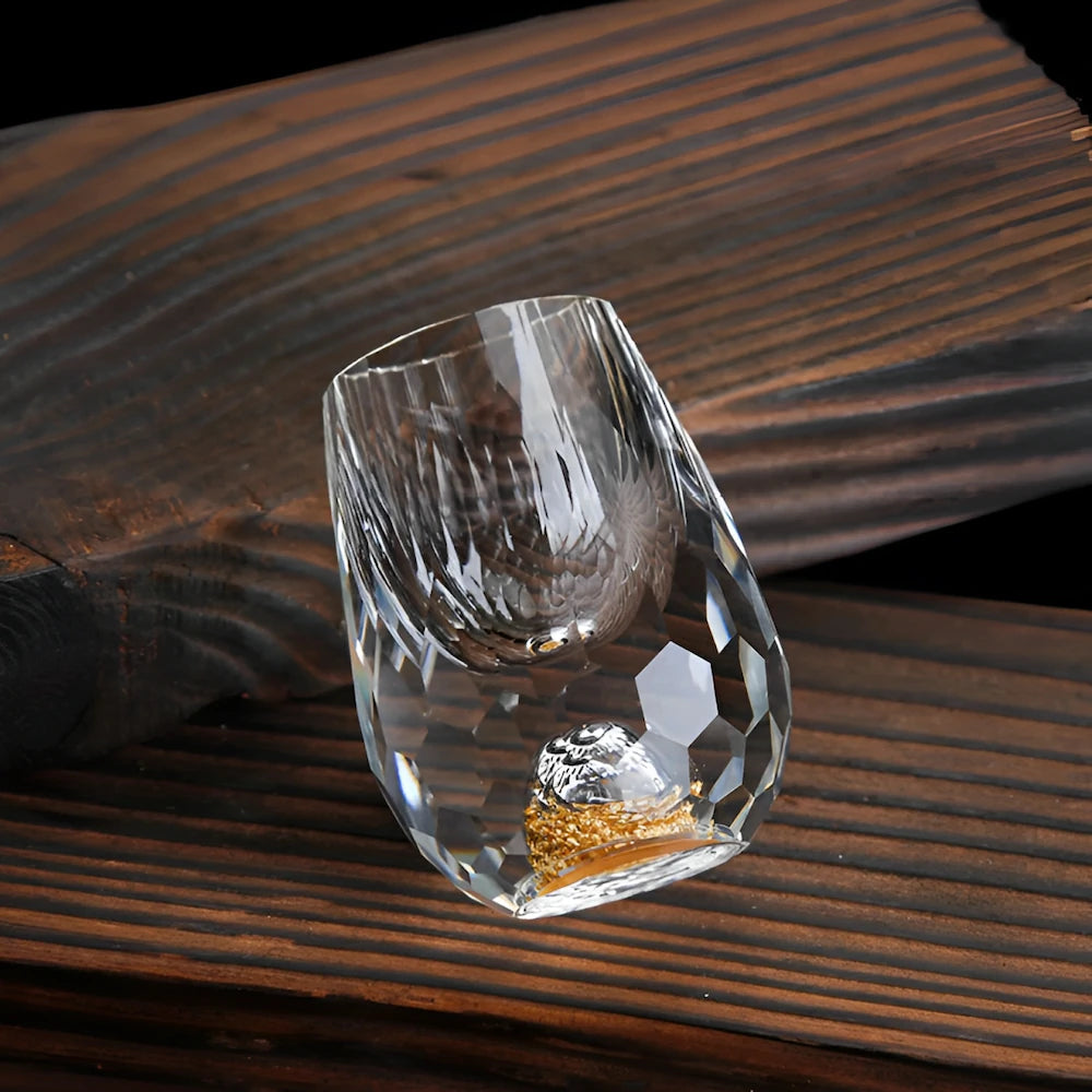 Luksus krystallglass med gullflak – Håndlaget – Sett med 2 – For whisky og premium drikker | Luvikno