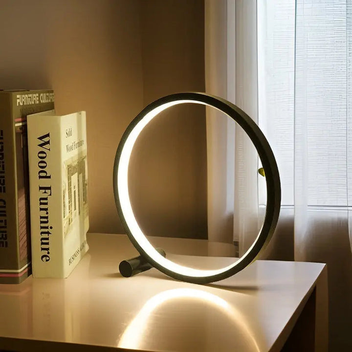Luvikno | Halo Glo LED Bordlampe – Eleganse og Innovasjon i Belysning