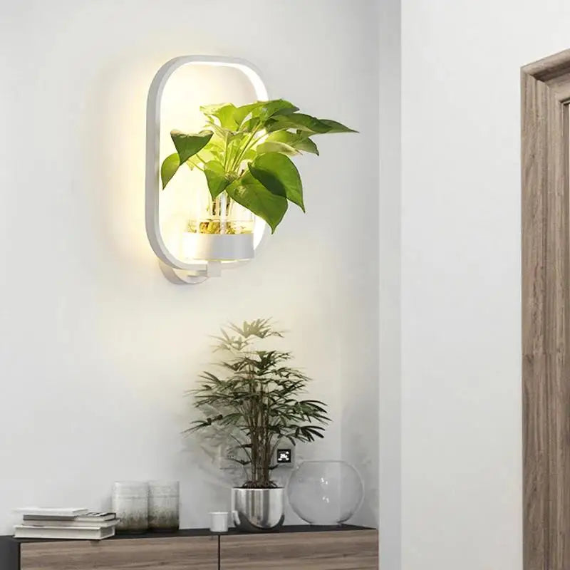 Vegglampe med glassplanteholder Luvikno