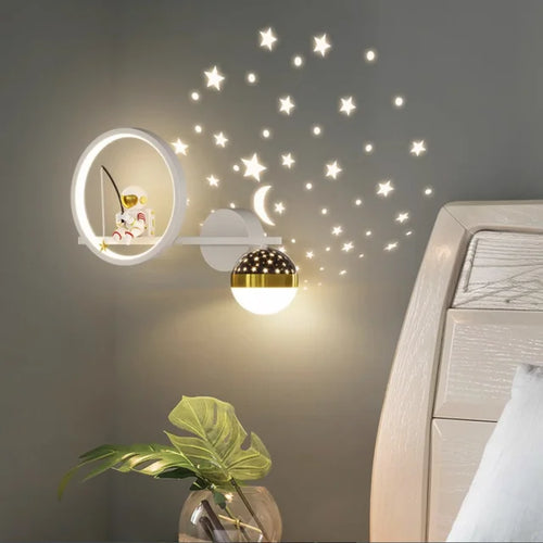 LED barnerom vegglampe med stjernehimmel – Moderne vegglampe for barn | Luvikno