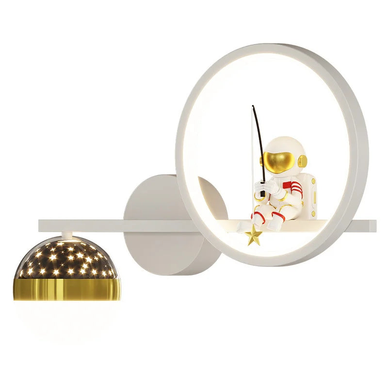 Moderne LED barnevegglampe med stjernehimmelprojeksjon – nattlampe for barnerom og soverom | Luvikno