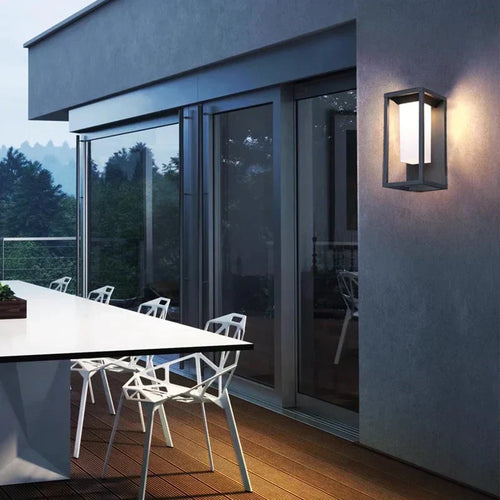 Moderne LED Vegglampe for Utendørs - LumaLine, Energisparende og Stilig, Ideell for Hage og Terrasse | Luvikno