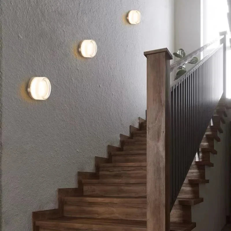 ORBILUMINA – Elegant vegglampe for atmosfærisk belysning Luvikno