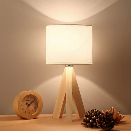 Luvikno | Tre Opalin - Moderne Tre Tripod Bordlampe