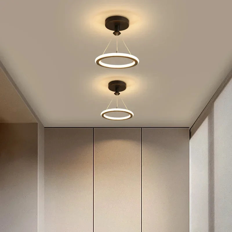 Moderne LED taklampe for gang og entréområde, minimalistisk belysning | Luvikno