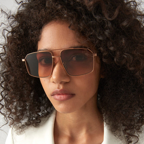 Damer moteriktig solbrille i geometrisk design Luvikno
