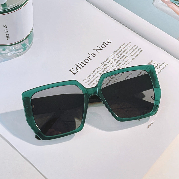 Dame kvadratisk solbrille med beskyttende UV-beskyttelse og moderne design Luvikno