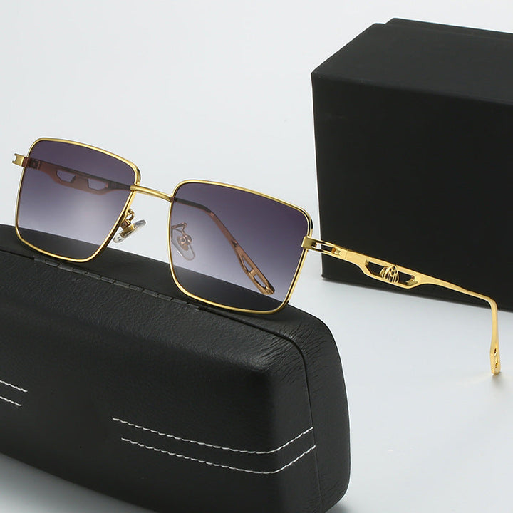 Dame luksus solbrille med markant geometrisk ramme og polarisert glass Luvikno