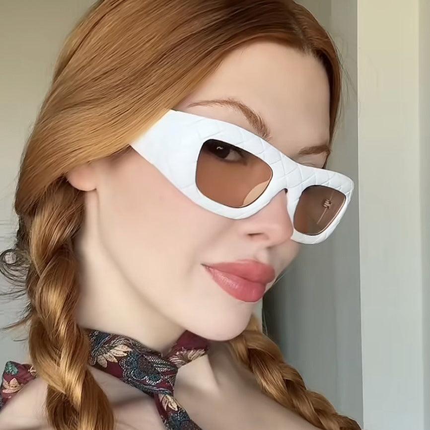 Dame ekstravagant solbrille med strukturert ramme Luvikno