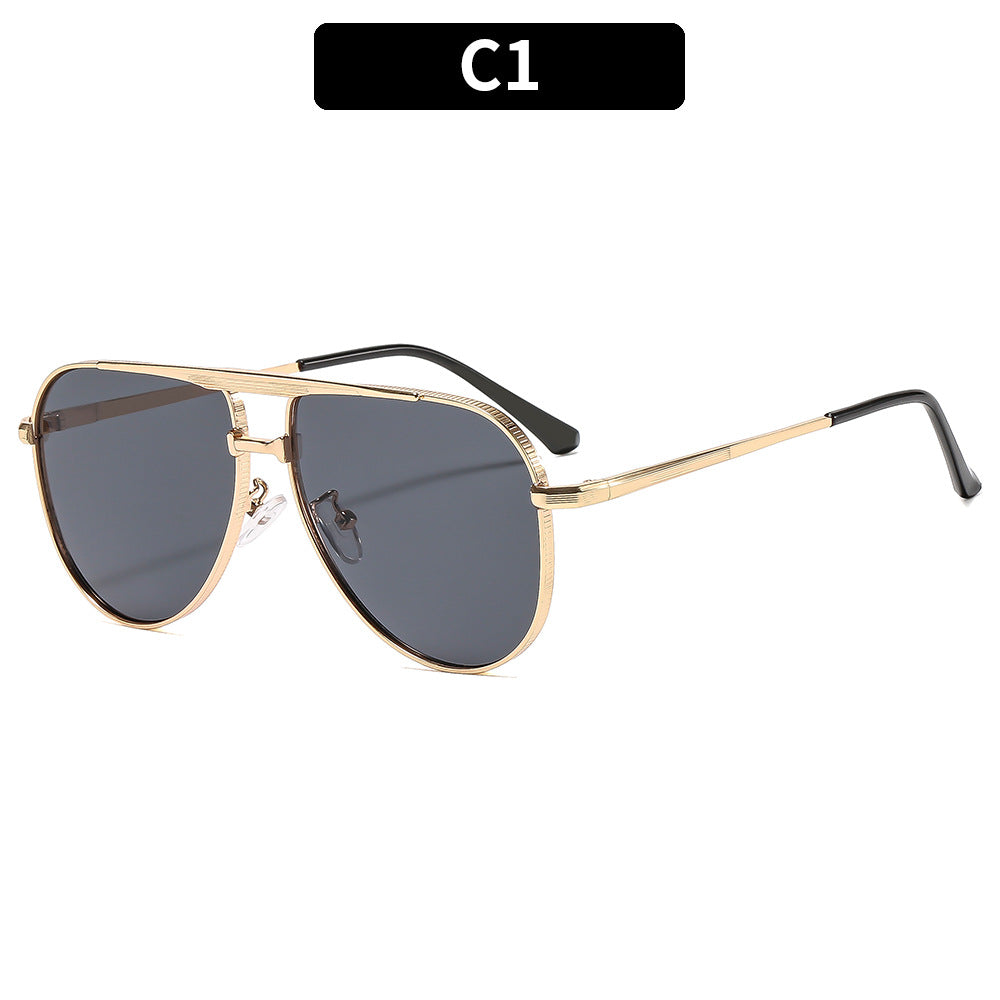 Dame modische Aviator-solbrille med elegant metallramme og UV400-beskyttelse Luvikno
