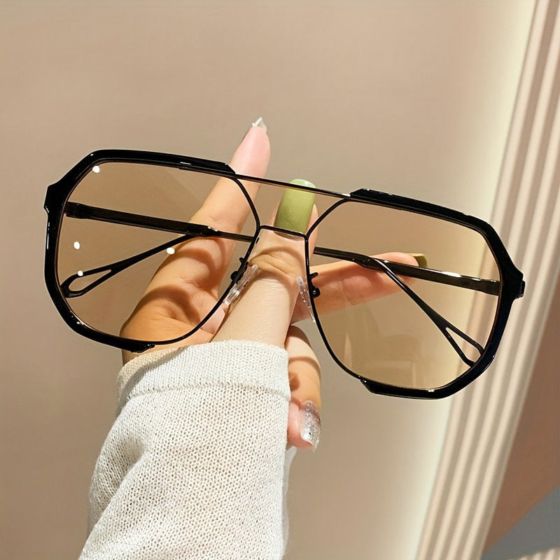 Dame geometrisk solbrille med spesiell ramme og UV-beskyttelse Luvikno